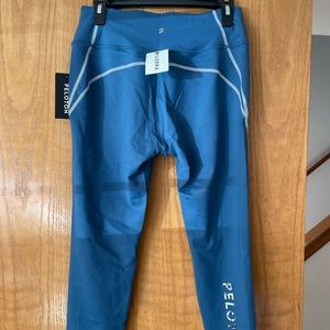 Peloton leggings size L